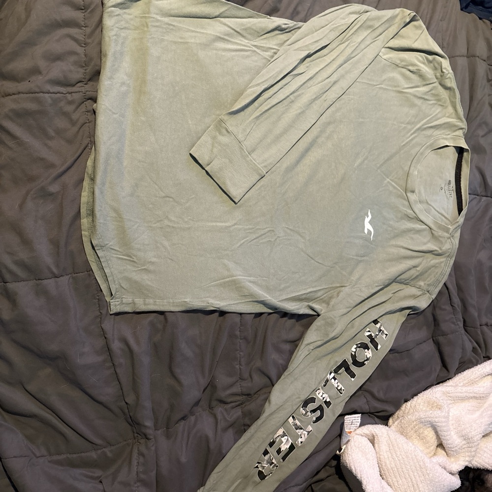 Hollister Sage Long Sleeve Tee